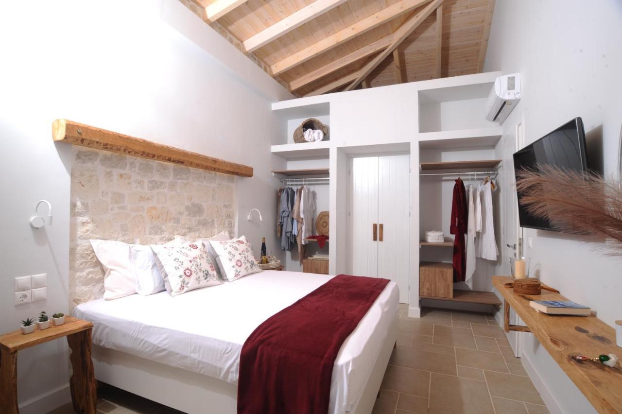 Estia - Private Jacuzzi Next To The Hébergement de vacances *